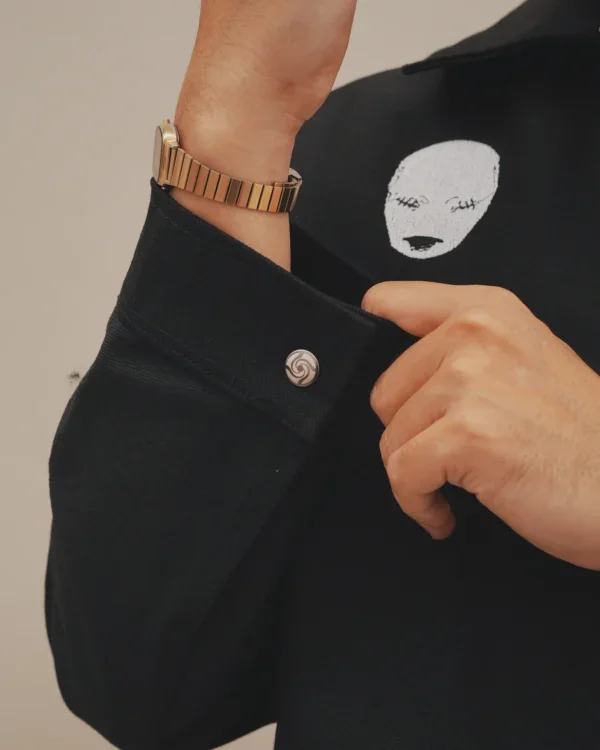 Custom Jujutsu High button and pocket detail