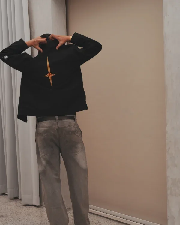 Back of the Higuruma work jacket on model